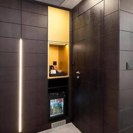 Time Boutique سبليت